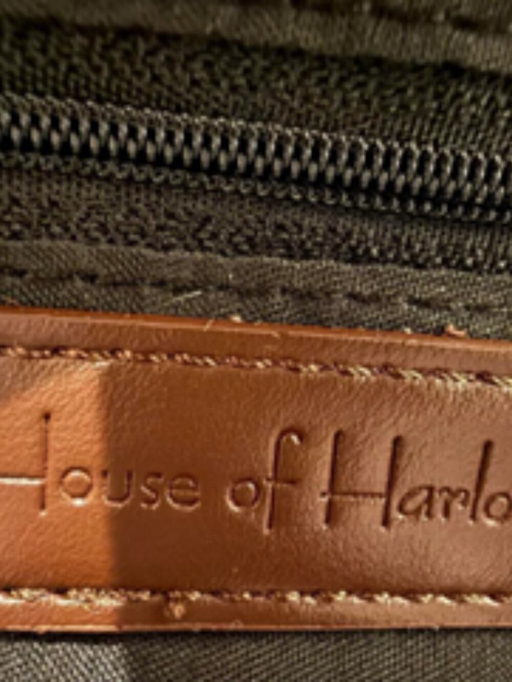 House of Harlow 1960 - Cow Print Barrel Shoulder Purse- Brown/White- NWT - Picture 10 of 12